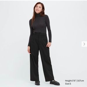 NWT Uniqlo Wide-Fit Pleated Pants Black